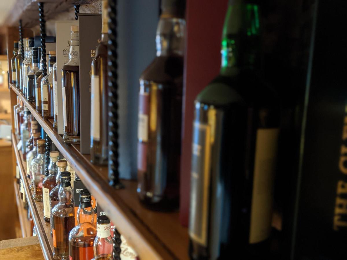The Wayside And Whisky Barn Hotel Whitbeck Eksteriør billede