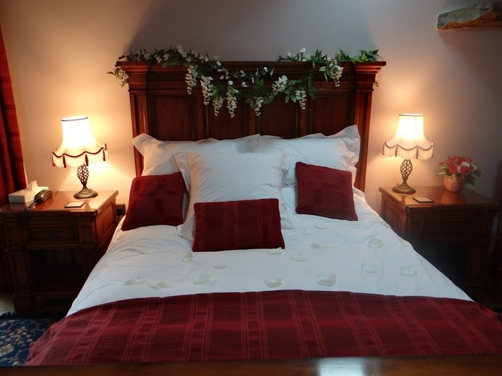 The Wayside And Whisky Barn Hotel Whitbeck Eksteriør billede