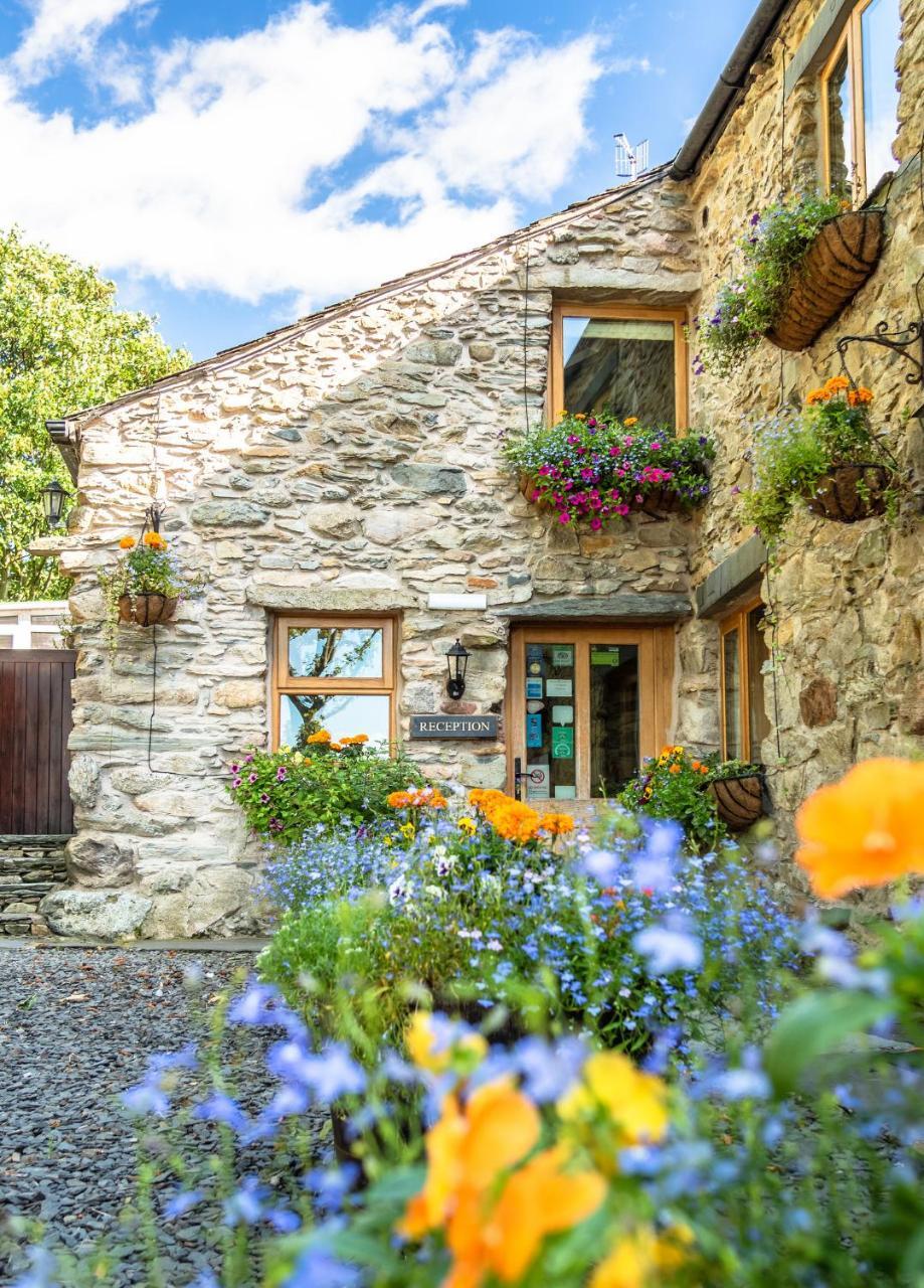 The Wayside And Whisky Barn Hotel Whitbeck Eksteriør billede