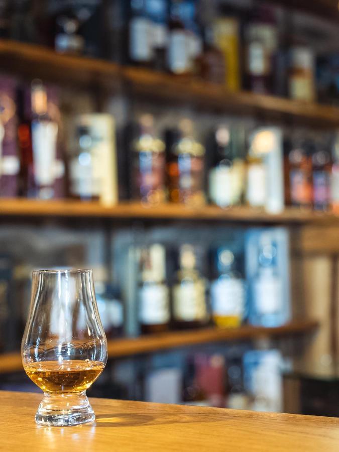 The Wayside And Whisky Barn Hotel Whitbeck Eksteriør billede